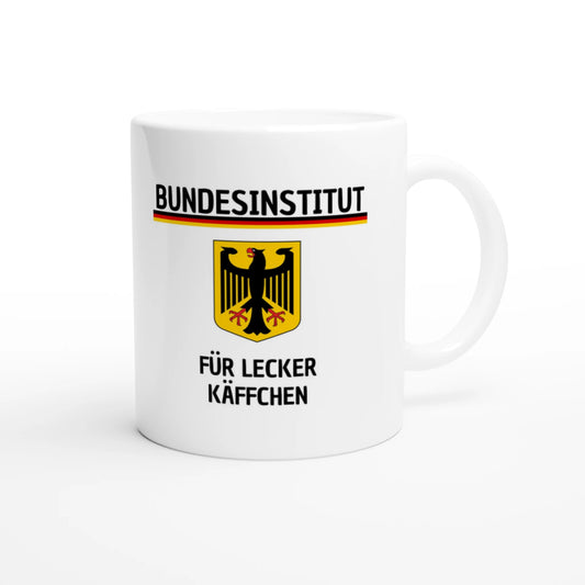 Weiße Keramiktasse 325 ml mit Aufdruck "Bundesinstitut für lecker Käffchen" – Schreibtischtasse von Vollzeitfrust, Ansicht von rechts