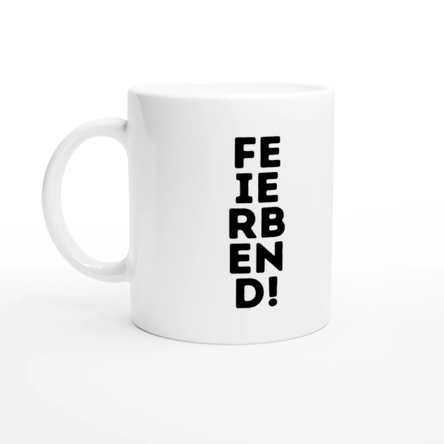 Weiße Keramiktasse 325 ml mit Aufdruck "Feierabend!" – Schreibtischtasse von Vollzeitfrust, Ansicht von links