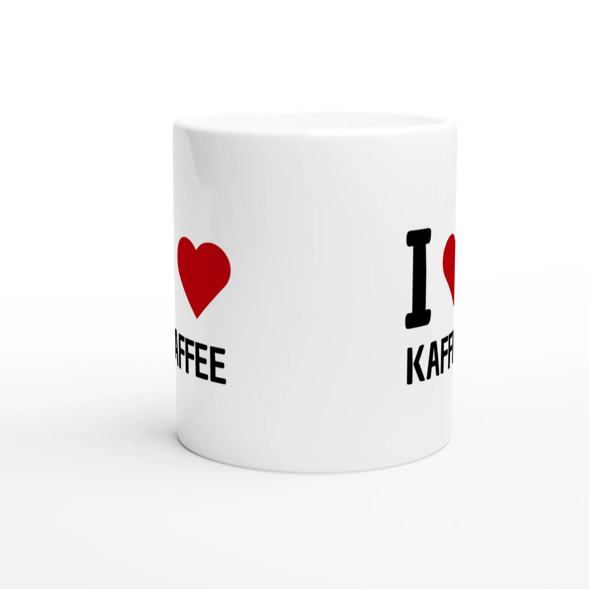 Weiße Keramiktasse mit Aufdruck "I love Kaffee" – Rundumsicht der Bürotasse von Vollzeitfrust
