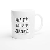 Weiße Keramiktasse 325 ml mit Aufdruck "Kwalität ist unsere Schankse" – Schreibtischtasse von Vollzeitfrust, Ansicht von rechts