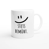Weiße Keramiktasse 325 ml mit Aufdruck "Stets bemüht" – Schreibtischtasse von Vollzeitfrust, Ansicht von rechts
