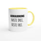 Zweifarbige Keramiktasse 325 ml mit Aufdruck "Abmahnung haste drei, biste frei" in Gelb – Schreibtischtasse von Vollzeitfrust
