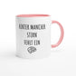 Zweifarbige Keramiktasse 325 ml mit Aufdruck "Hinter mancher Stirn fehlt ein 🧠" in Rosa – Schreibtischtasse von Vollzeitfrust

