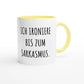 Zweifarbige Keramiktasse 325 ml mit Aufdruck "Ich ironiere bis zum Sarkasmus" in Gelb – Schreibtischtasse von Vollzeitfrust
