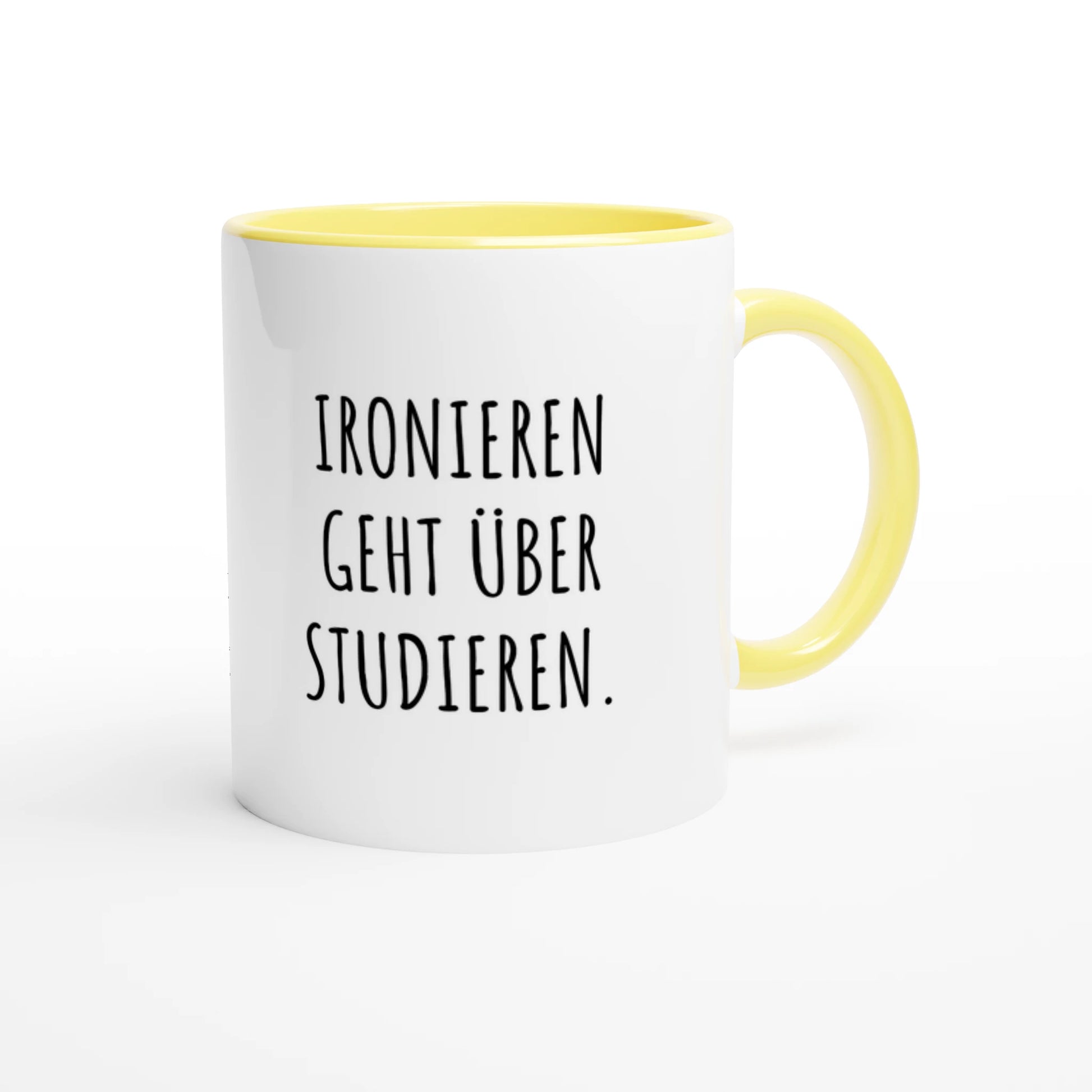 Zweifarbige Keramiktasse 325 ml mit Aufdruck "Ironieren geht über Studieren" in Gelb – Schreibtischtasse von Vollzeitfrust
