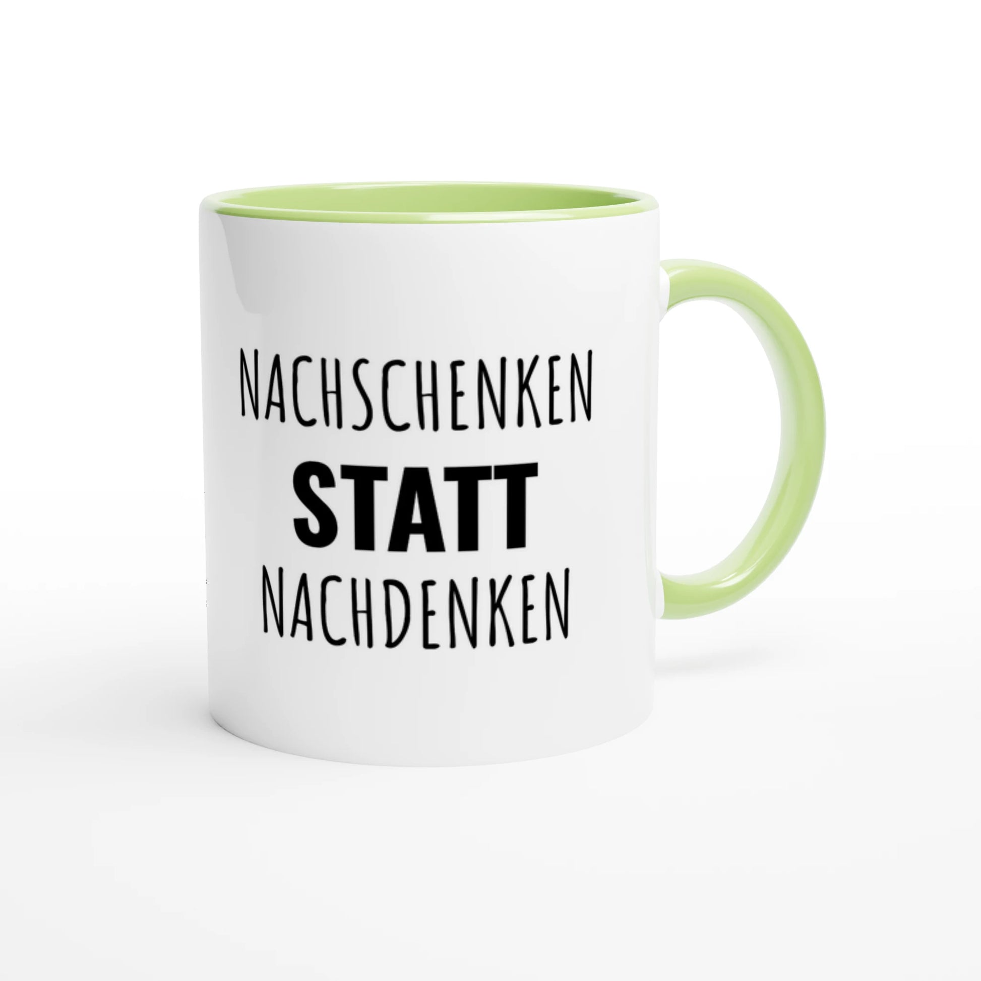 Zweifarbige Keramiktasse 325 ml mit Aufdruck "Nachschenken statt Nachdenken" in Grün – Schreibtischtasse von Vollzeitfrust
