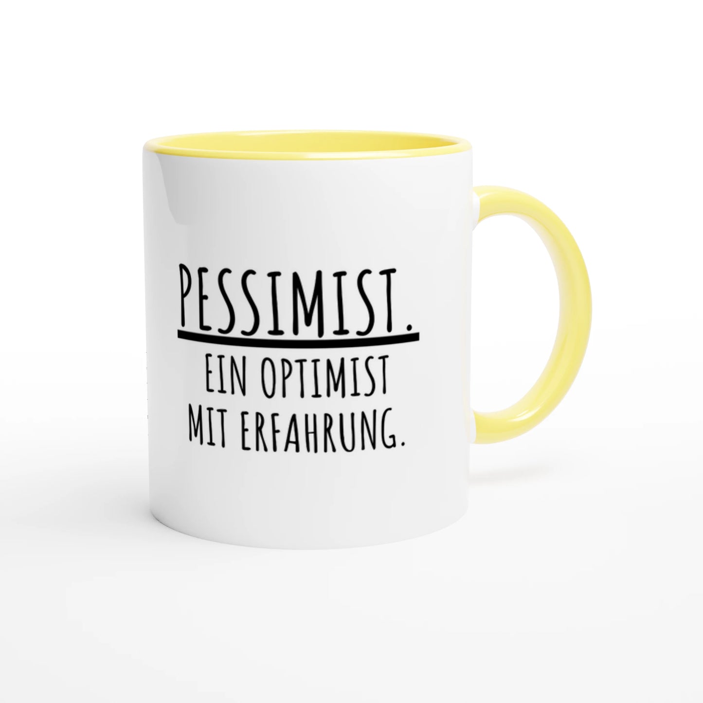 Zweifarbige Keramiktasse 325 ml mit Aufdruck "Pessimist. Ein Optimist mit Erfahrung" in Gelb – Schreibtischtasse von Vollzeitfrust
