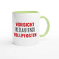 Zweifarbige Keramiktasse 325 ml mit Aufdruck "Vorsicht – freilaufende Vollpfosten" in Grün – Schreibtischtasse von Vollzeitfrust
